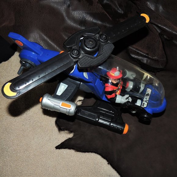 Rescue Heroes Bundle: Action & Animal Figurines, Accessories & Response Vehicles - Picture 8 of 16